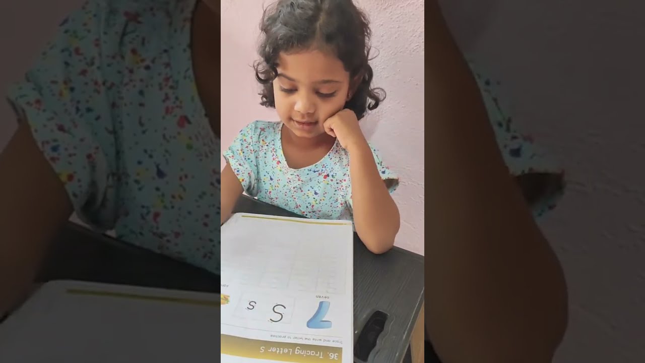 Tracing of alphabets..Big and small lellters🥰