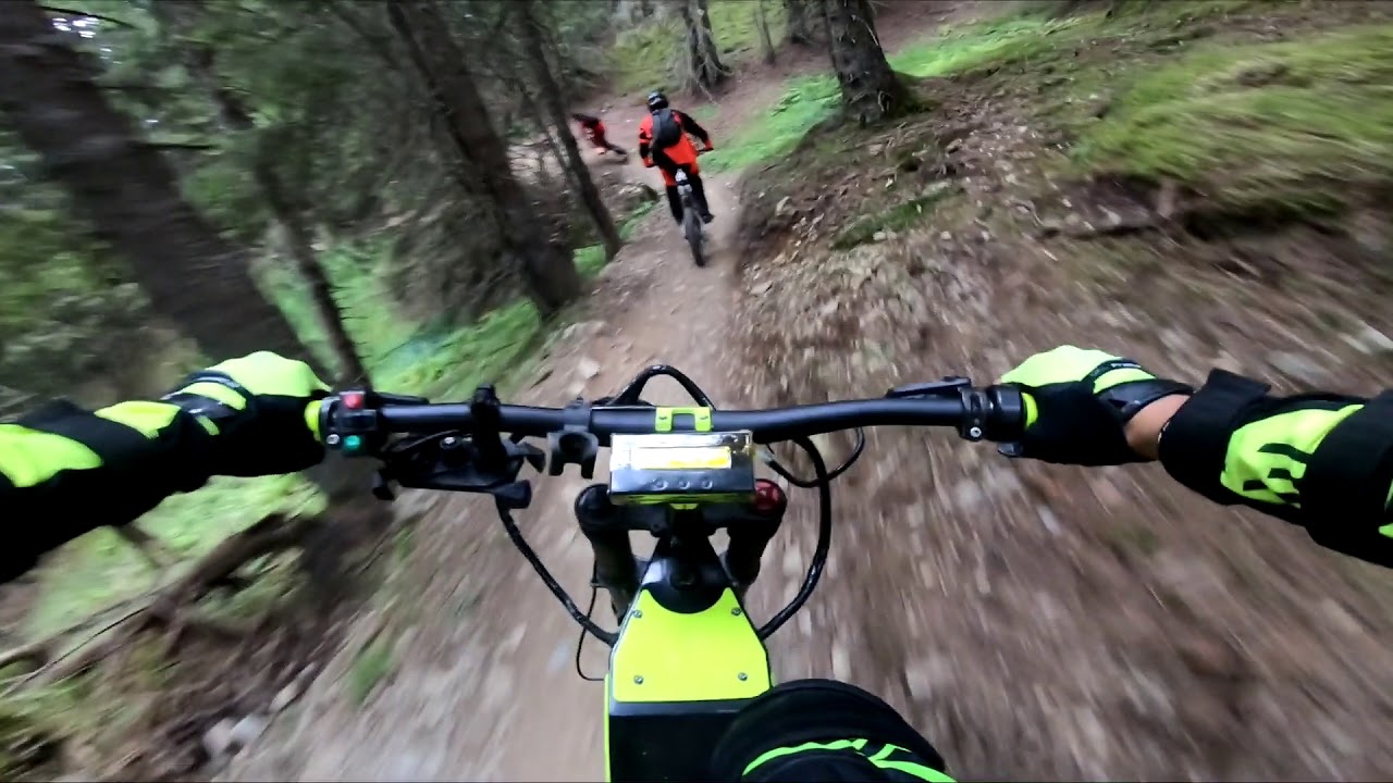 Hacklberg Trail w Saalbach Hinterglemm na Elektrykach