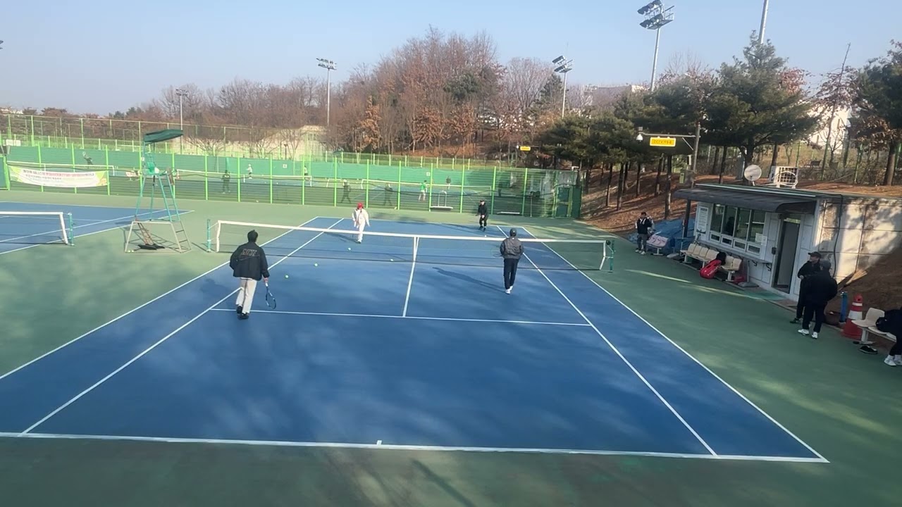 26.02.21 돌모루테니스장 (민경,라희,남헌,재헌)