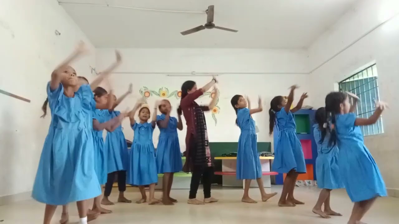 DECE Activity -8 ରୁମକୁ ଝୁମୁନା ନାଚ RUMKU JHUMA NA DANCE #dece #school #deceproject #sureswari #sure
