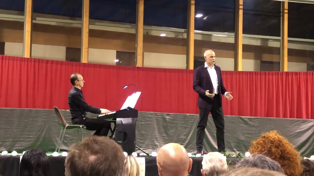 E lucevan le stelle (da Tosca di Puccini) Tenore Fabio Valenti.
