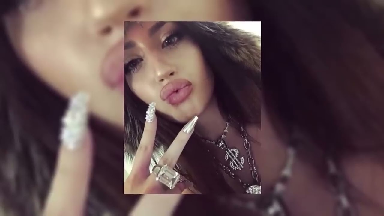 пой на весь дом включив этот плейлист