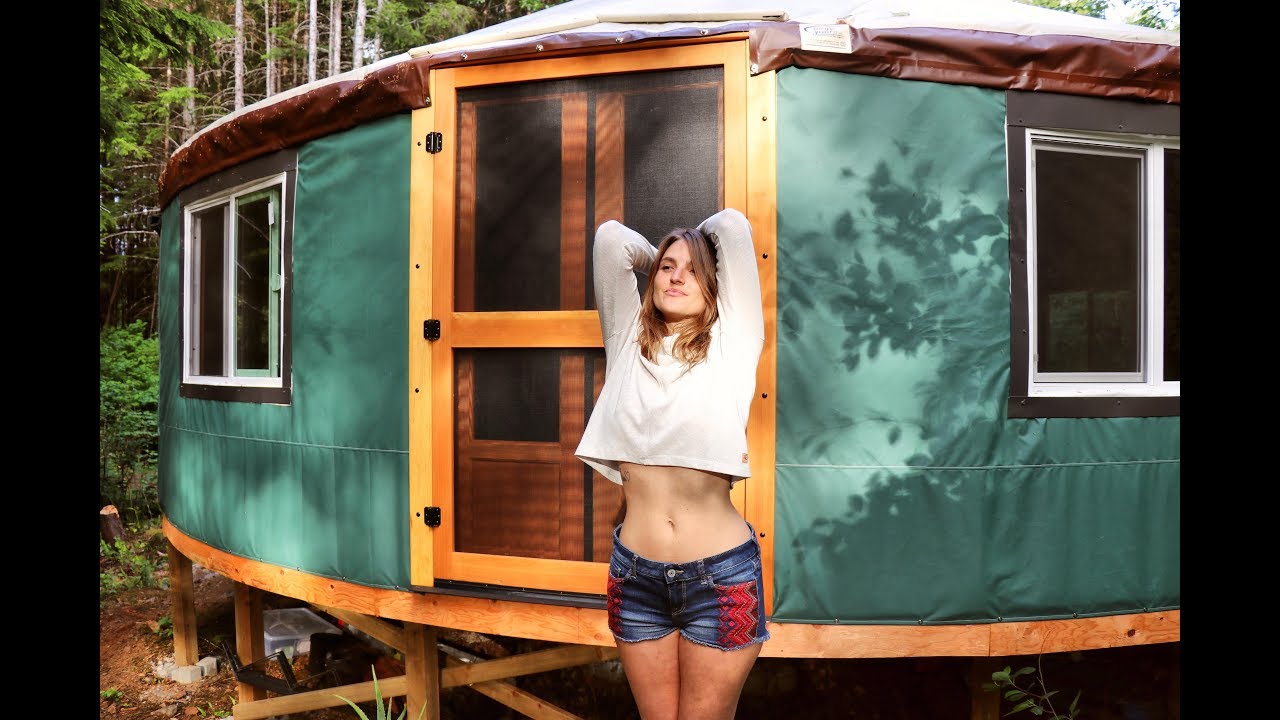 Wood Stove in My Yurt | Staying Warm 