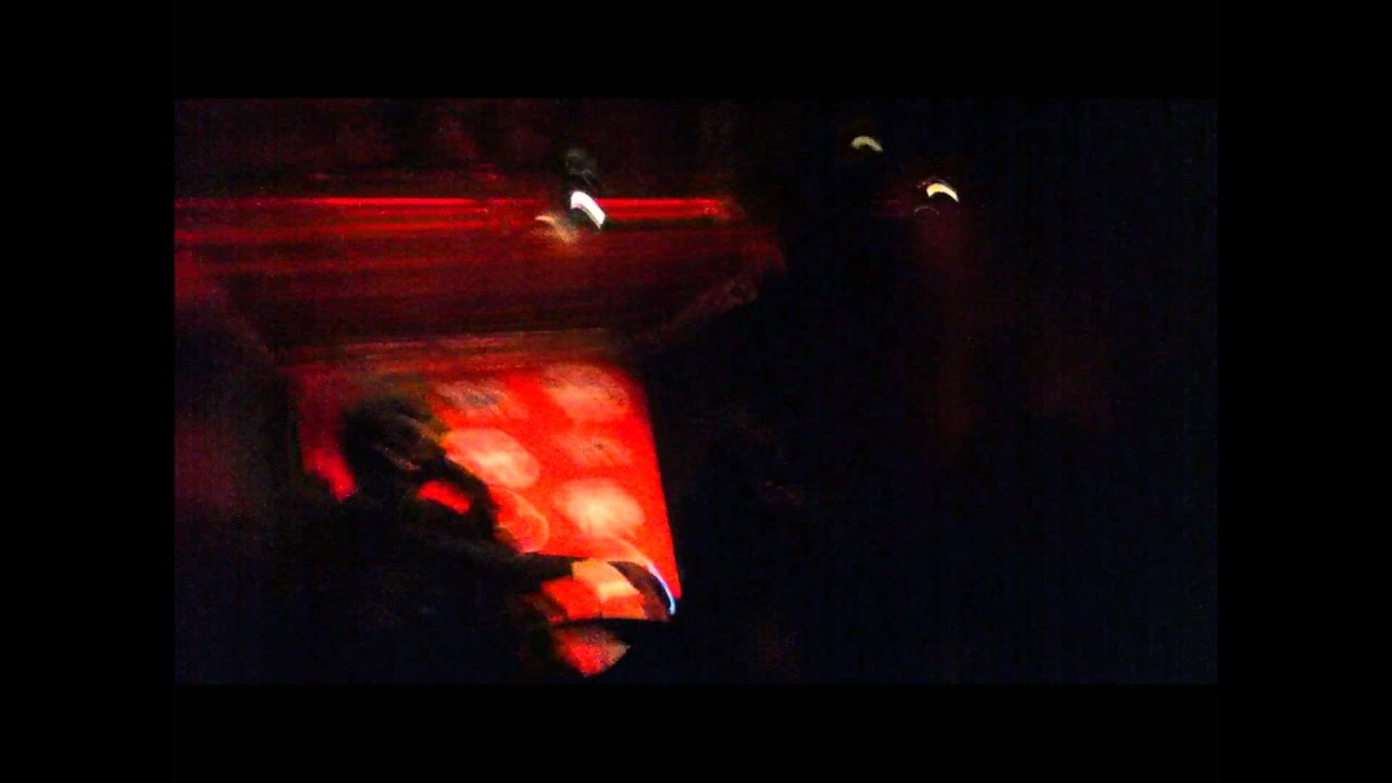 Todd Glass attacks audience member (heckler) at show in Toronto