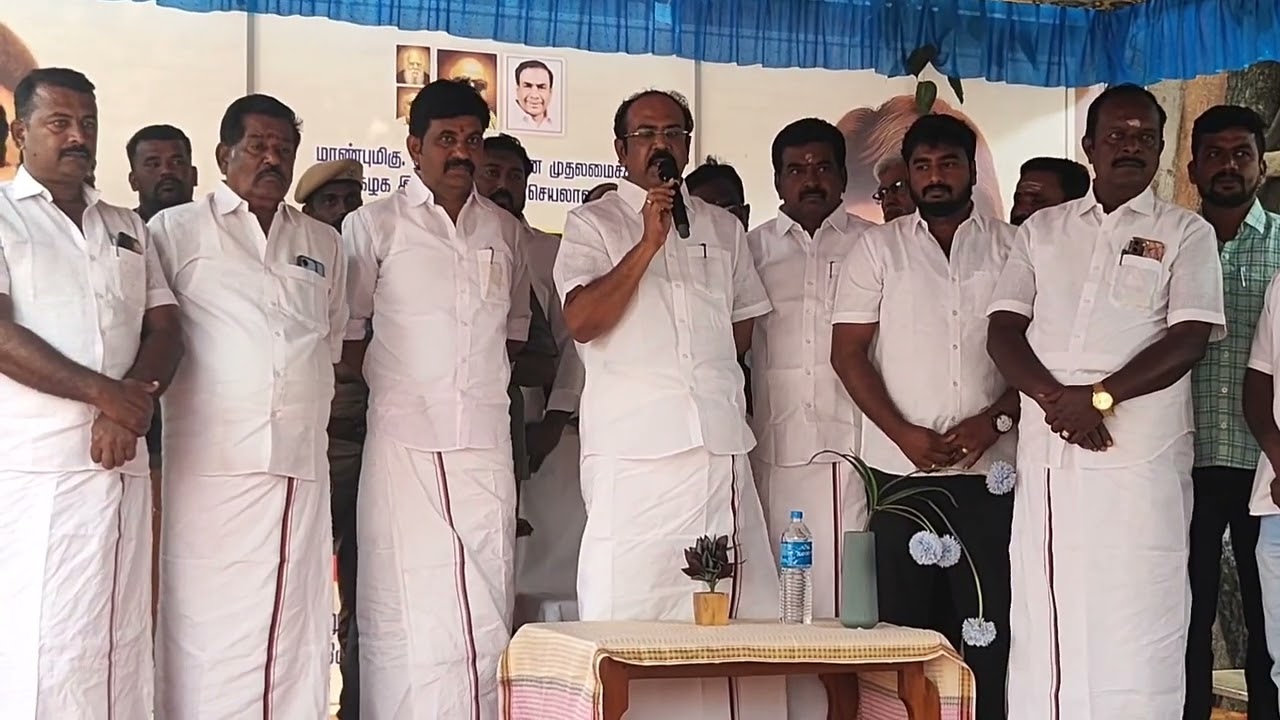 காரியாபட்டி பேரூராட்சியில் தமிழக  துணை முதல்வர் உதயநிதி ஸ்டாலின் பிறந்த நாள் விழா.