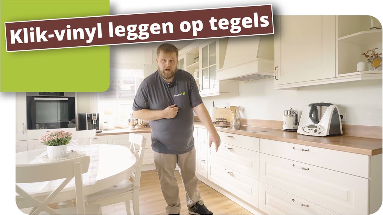 Klik-vinyl leggen op geëgaliseerde tegels