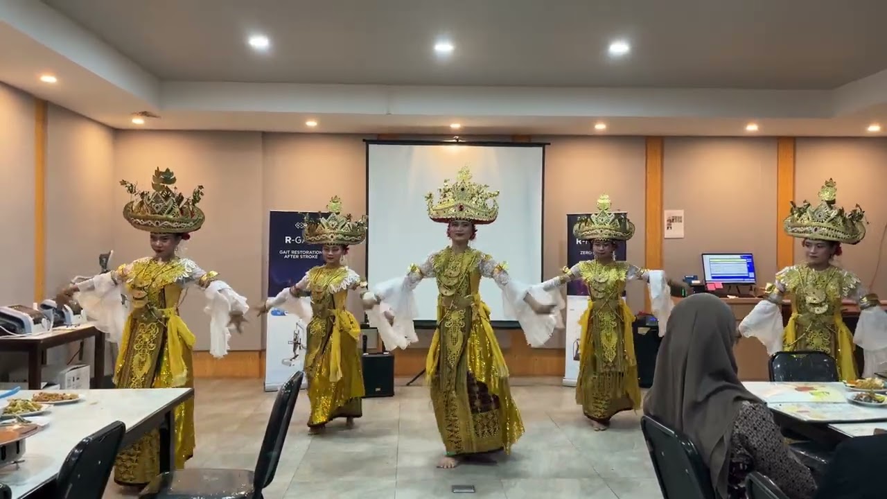Tari Sekapur Sirih Sasana Budaya Lampung