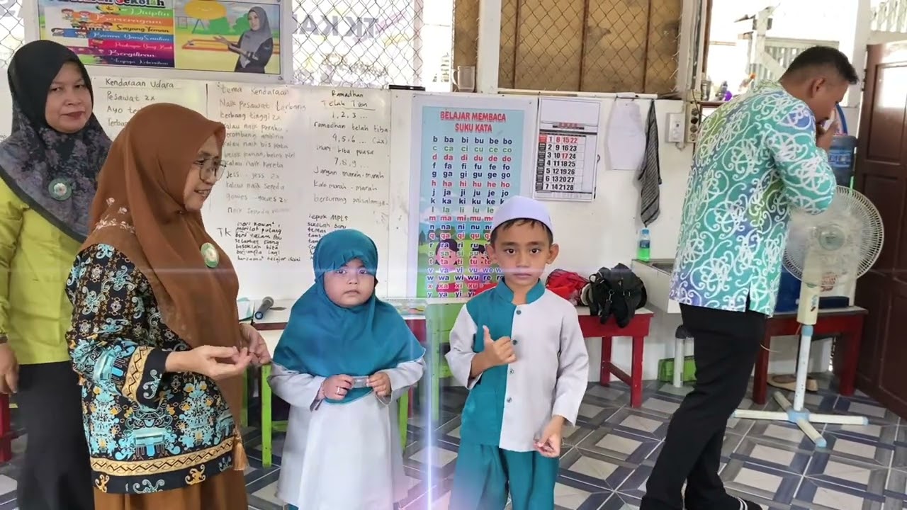 Pemberian Vit.A, Obat Cacing & SDIDTK oleh Puskesmas Melati di TK KARYA Kuala Kapuas