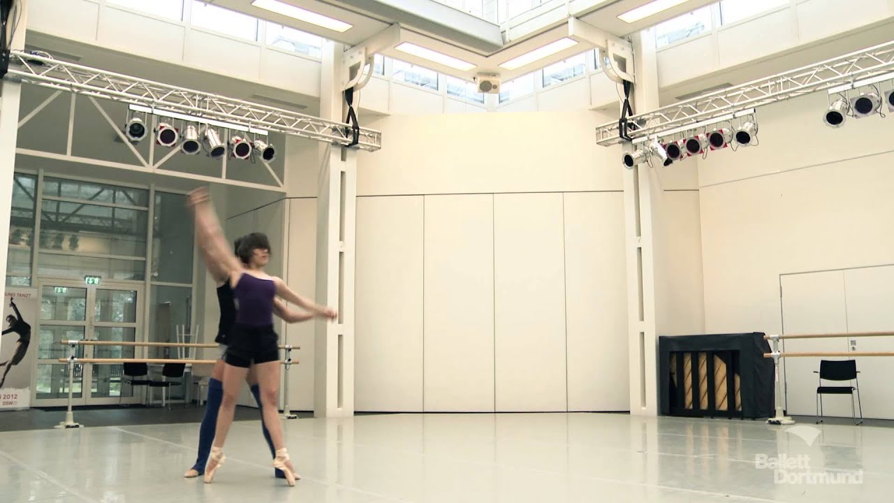 Probeneinblicke DREI STREIFEN: TANZ - Ballett Dortmund