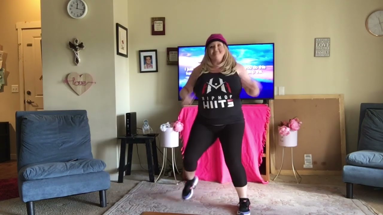 RIHANNA “Don’t Stop The Music” zumba dance fitness routine #zumba #rihanna #dancefitness