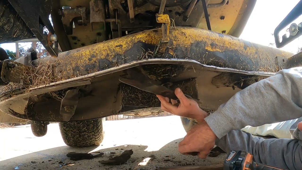Трактор John Deere D140 | Этот экземпляр в плохом состоянии