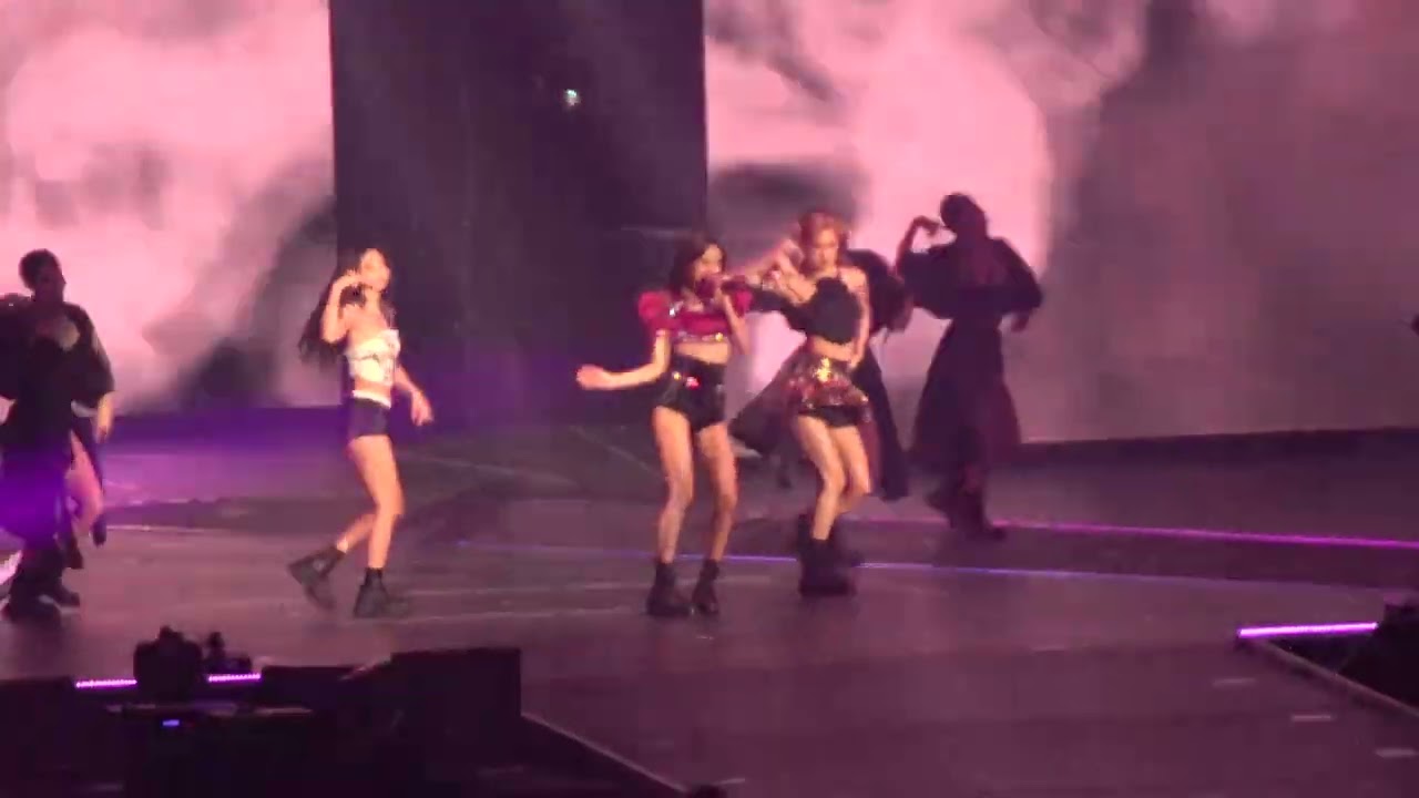 230603 BLACKPINK - Pink Venom