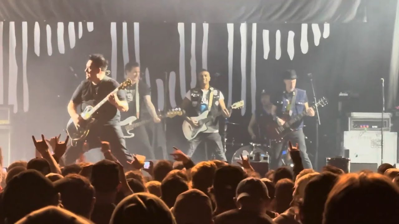 Gob - Self-Appointed Leader (feat. Dave Brownsound) (live @ Canada Life Place, London, Jan 27, 2025)