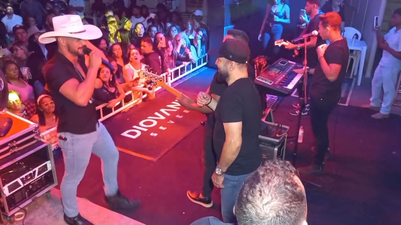 DIOVANE  SEVERO  AO  VIVO    @bailaresemprebomoficial 