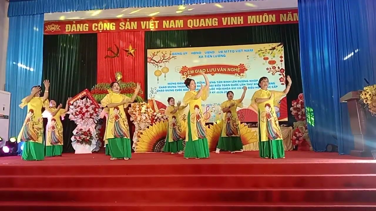 Đoản Xuân Ca - Tiết mục múa của Câu lạc bộ Hoa Phượng Đỏ thể hiện 