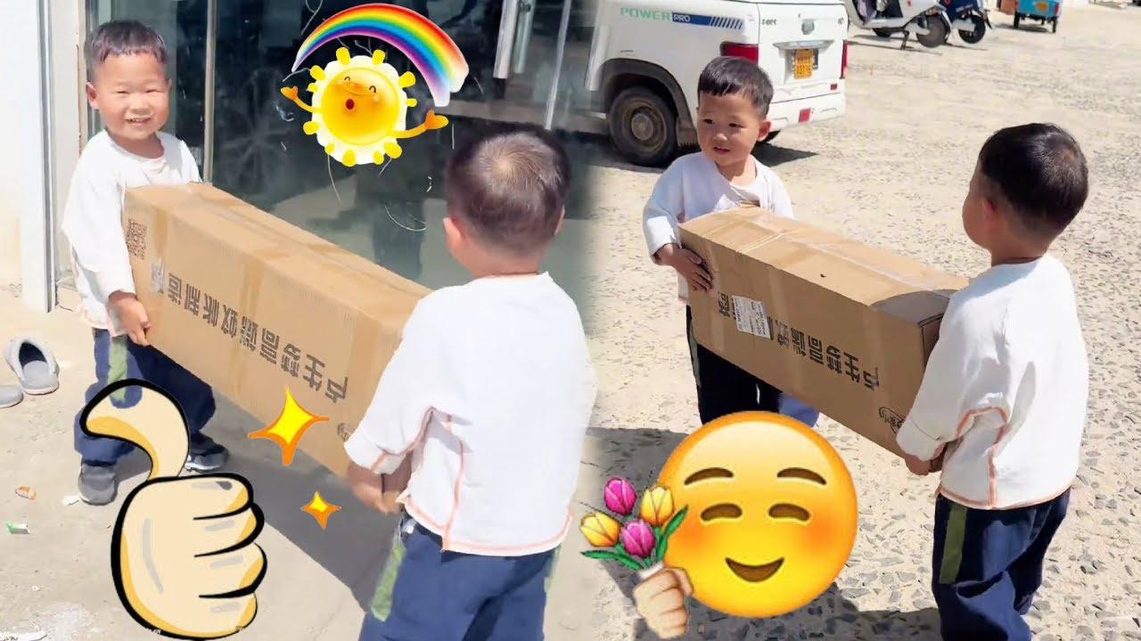 【超萌双胞胎】快递太重妈妈愁？大胖、二胖化身”大力士”合力搬运，笑容甜度超标！