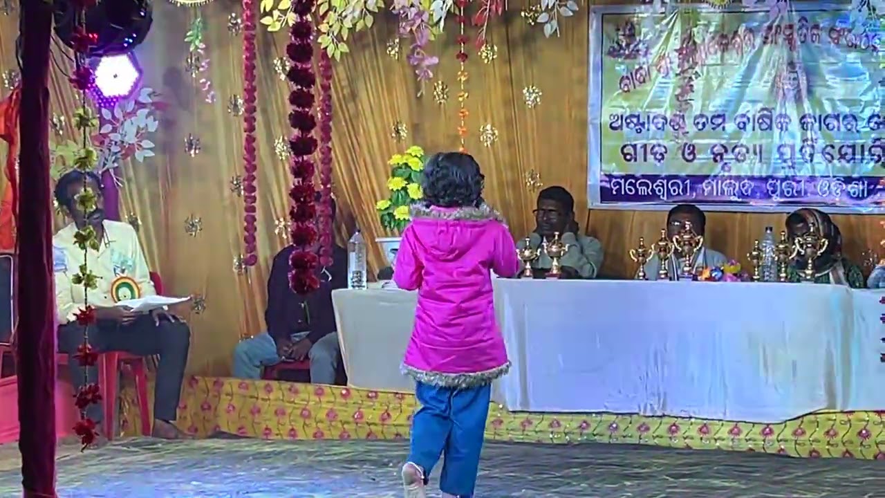 Dhika Jibana ta sehi Jie Prabhu nama Dhari Nahi Odia song Singing by a Little Singer - Anisha Behera