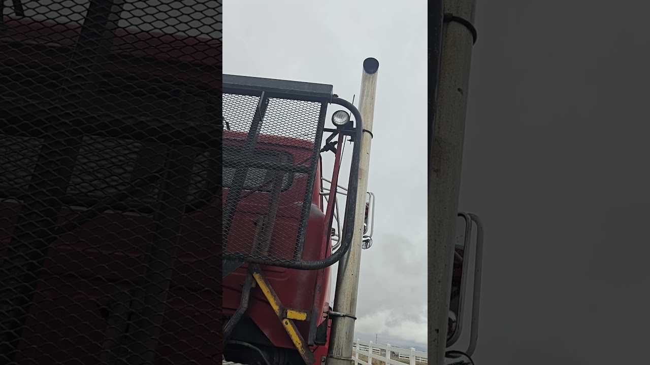 6-71 Detroit Straight Piped Cold Start. International Fleetstar 2070A