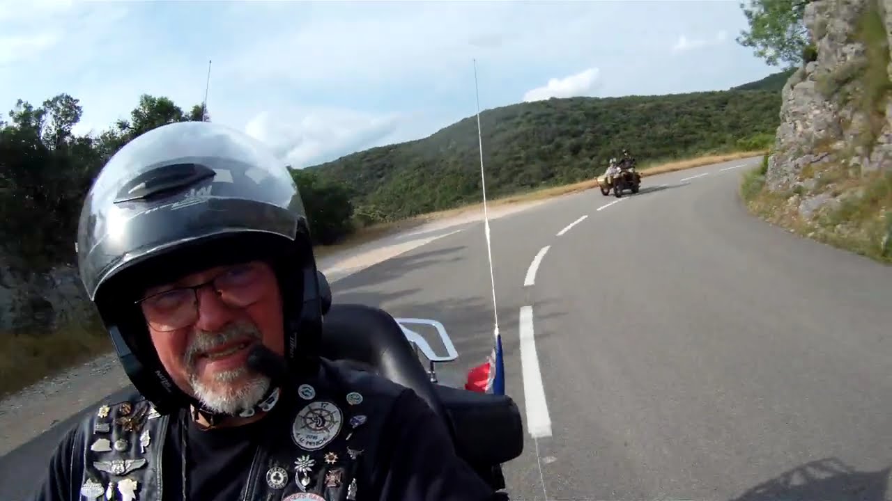 Goldwing Unsersbande - balade en Ural avec Thierry - Gorges de Ardèche FILE0059