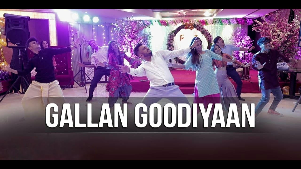 Gallan Goodiyaan | Must Ache Family | Dil Dhadakne Do | Anil Kapoor | Ranveer Singh | PriyankaChopra