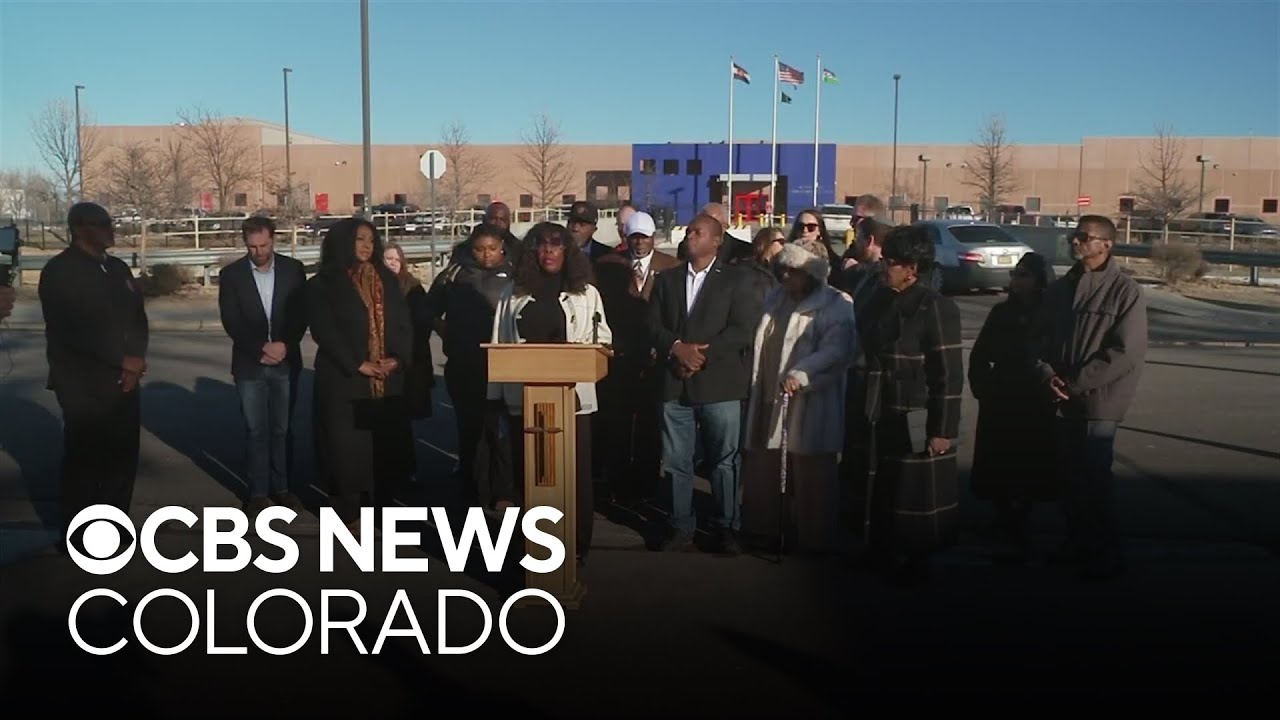 Religious leaders weigh in on immigration controversy outside Aurora ICE center