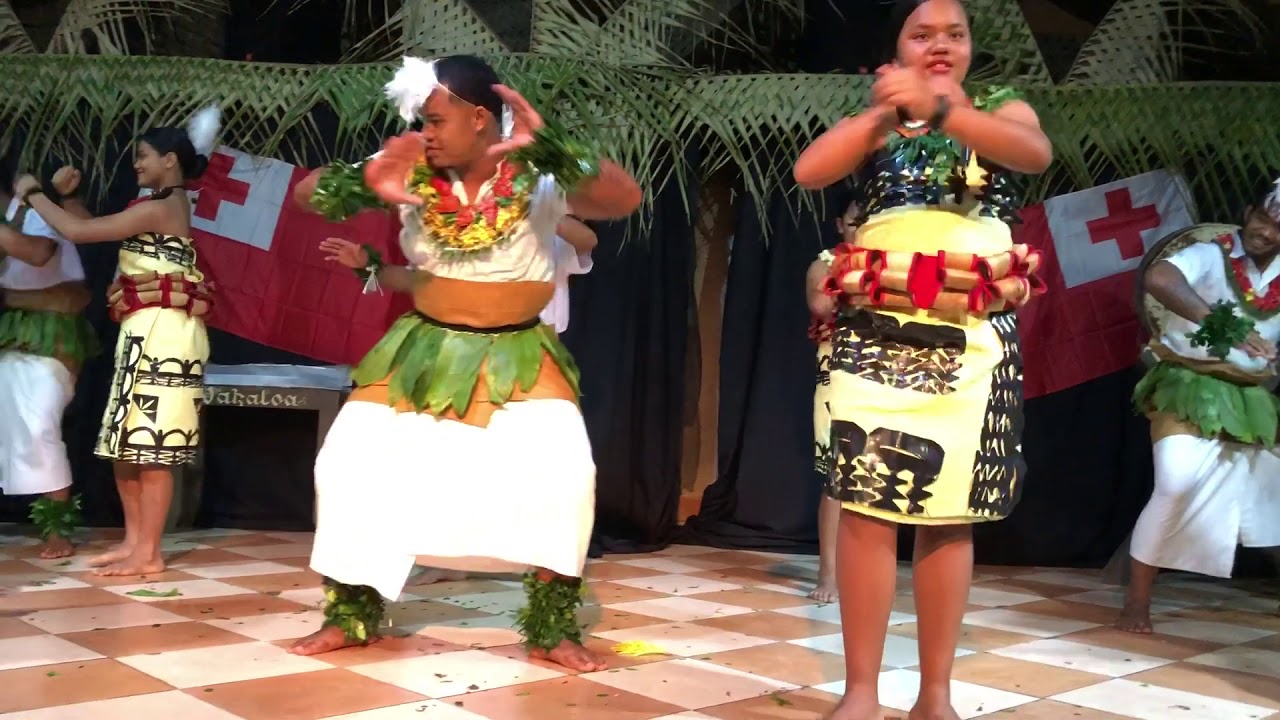 Vakaloa Beach Resort - Entertainment