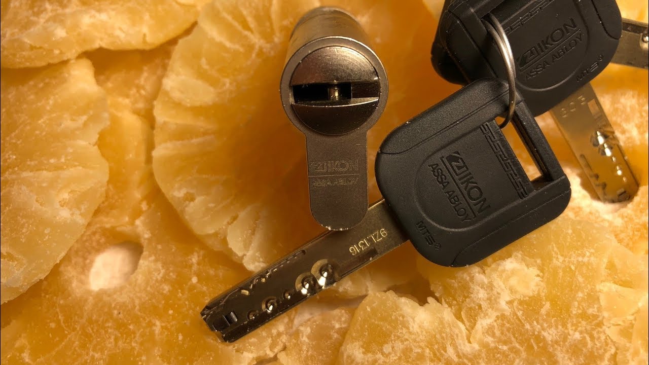 Ikon R10 (MT5+) pick and gut