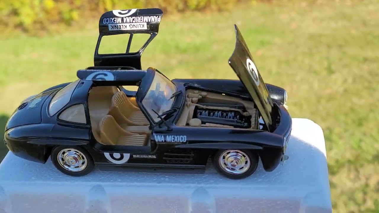 Mercedes Benz 300SL Gullwing: Vintage Revell 1:24 Scale Carrera Panamericana Race Car 1953 1954 1955
