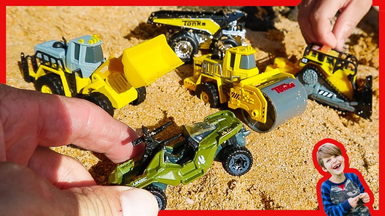 Tonka Little Mighty Machines Toy Unboxing - Trucks Digging in Sand + Hot Wheels