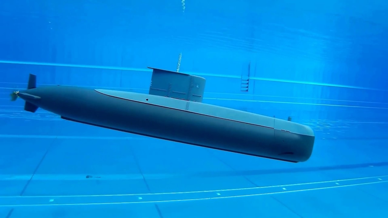 SIMPSON Typ 209 RC submarine in action