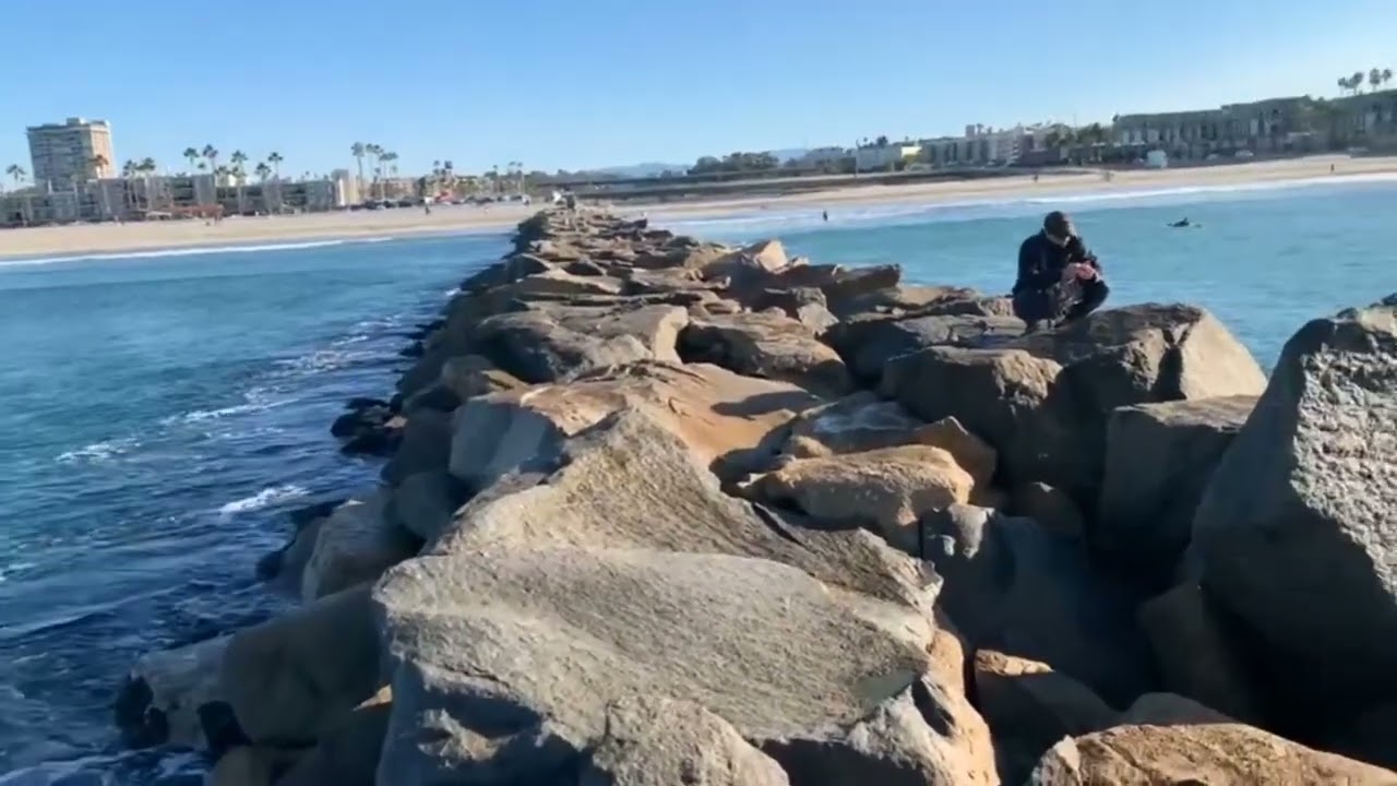 Oceanside California ( Breakwater)
