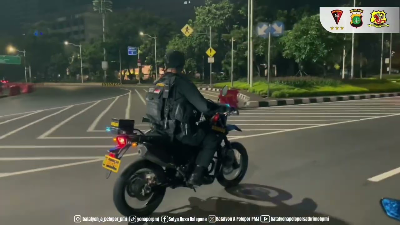 Brimob Metro Jaya Gelar Patroli Dialogis