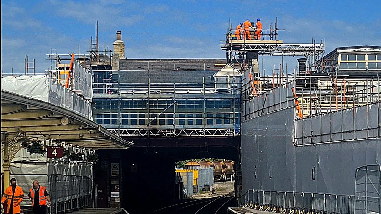 UPDATE👷‍♂️£9m refurb of Grade II listed rail station 🏗