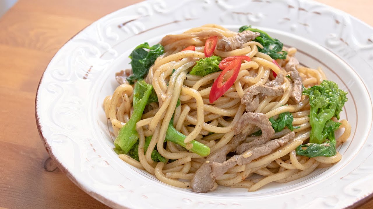 Ricetta Noodles Saltati in Padella con Manzo e Verdure [DUE BACCHETTE]
