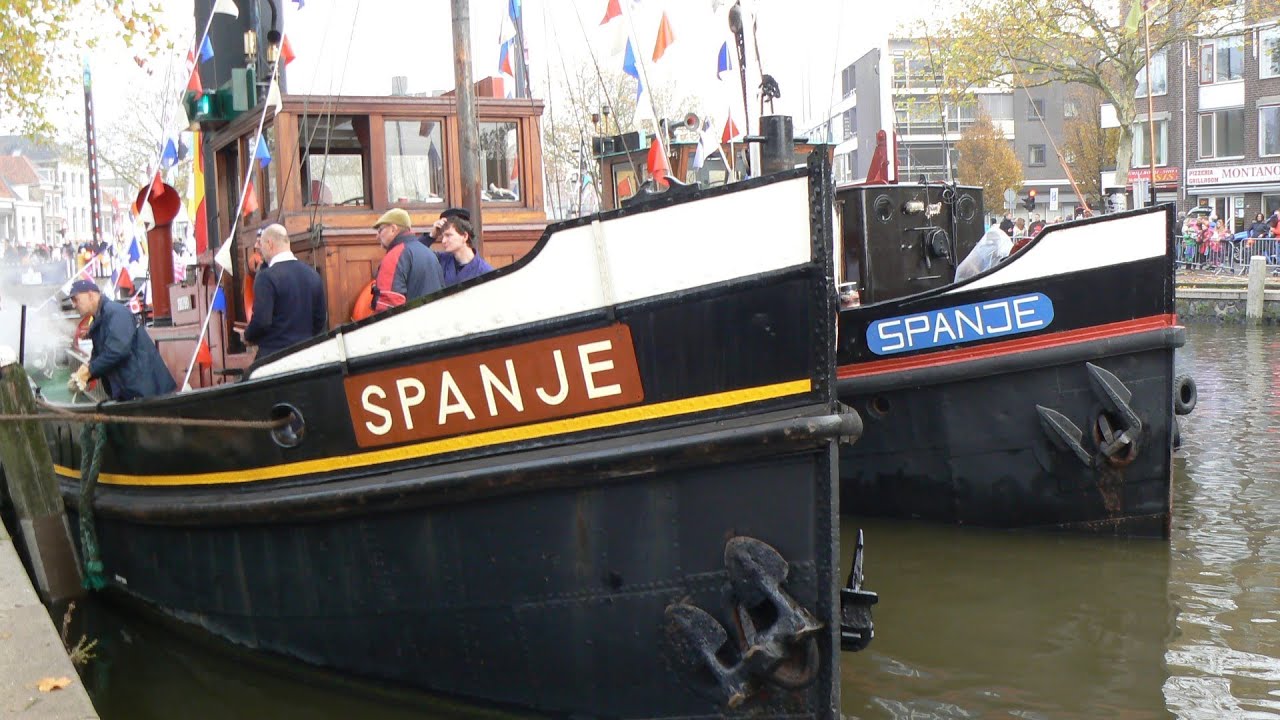 Sinterklaas en Pieten naar Vlaardingen met stoomboot 