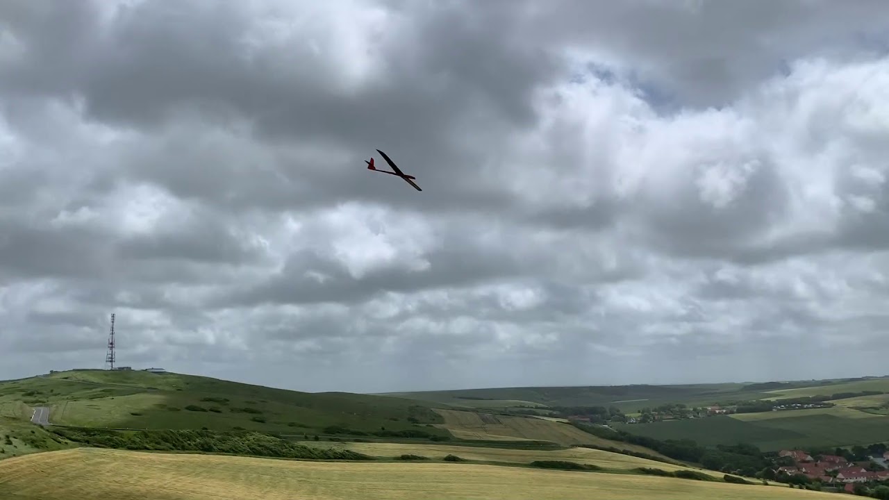 Landing an Espadita (Jaro Muller) @Cap Blanc-Nez (FR) in gale force winds 8+ BFT in May 2019.