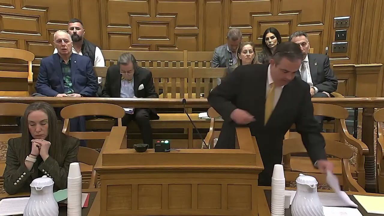 Court Hears Debate on Juror Discharge That Could Impact Fair Trial Rights