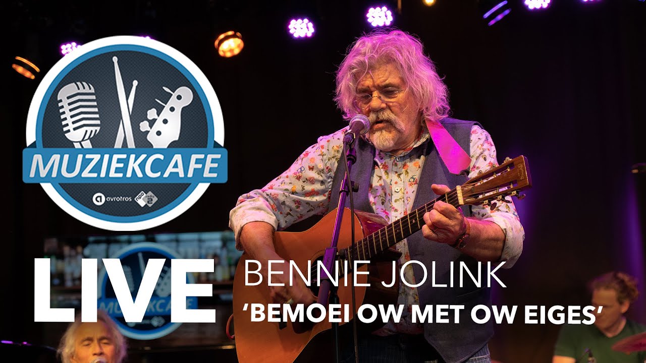 Bennie Jolink - 'Bemoei Ow Met Ow Eiges' live bij Muziekcaf&eacute;
