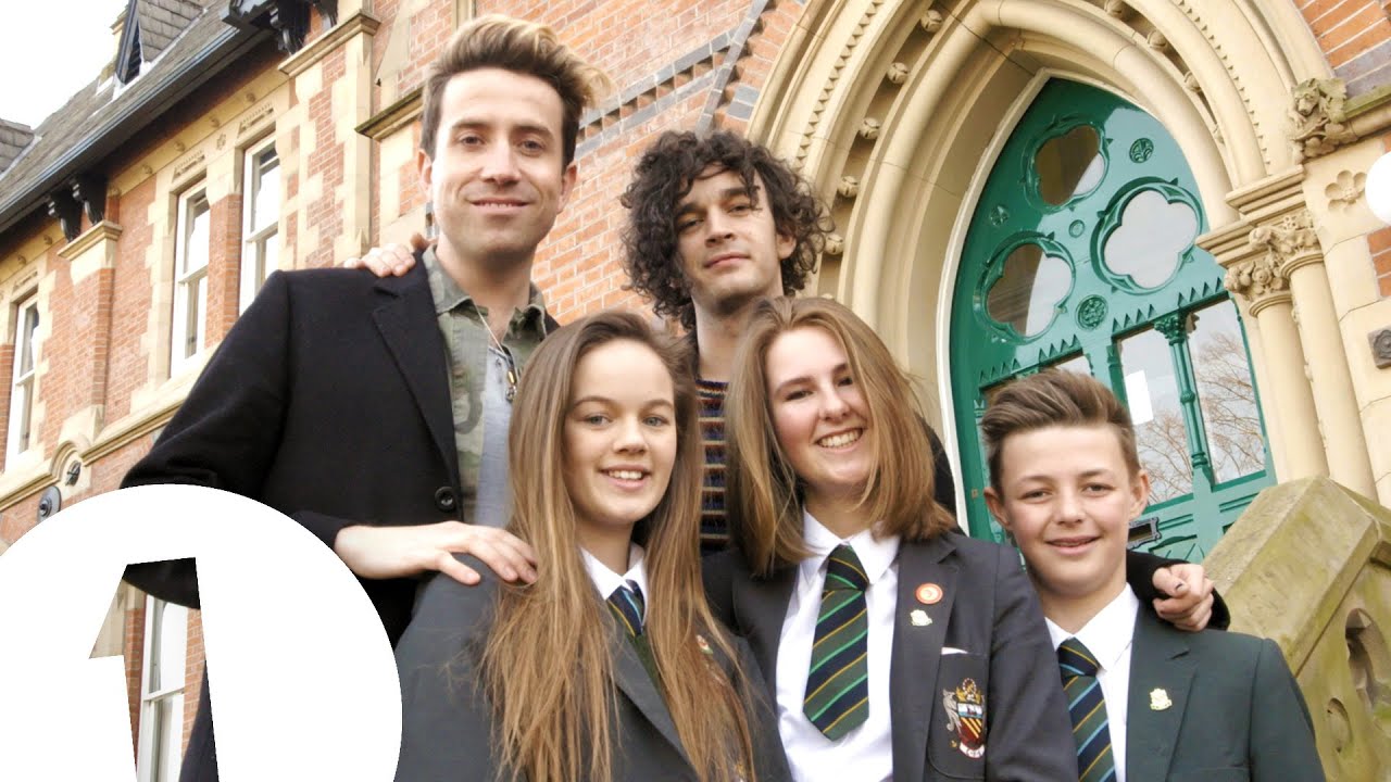 Matty from The 1975 does The School Run