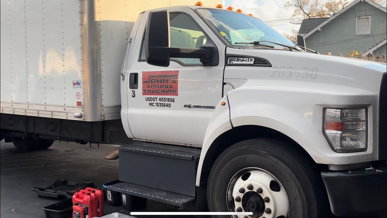 FORD F750 - 2022 -  COMO HACER EL SERVICIO DE LA TRANSMISIÓN 