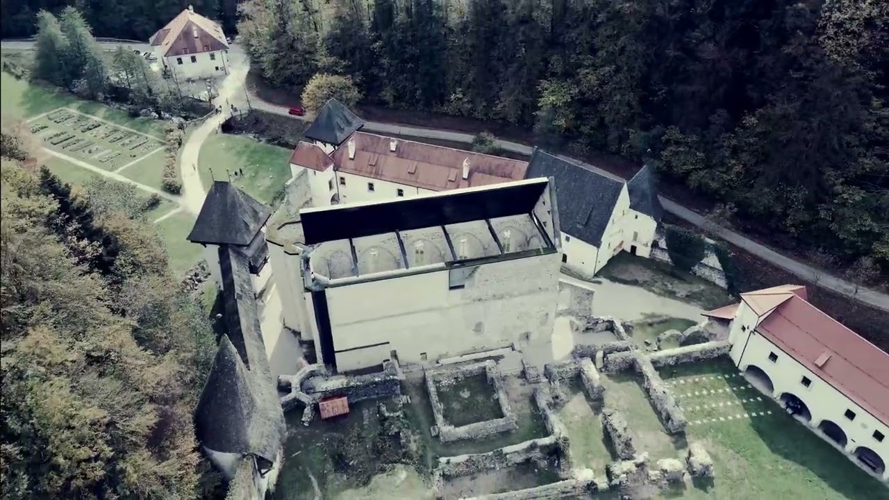 Dvižna streha - Kartuzija Žiče
