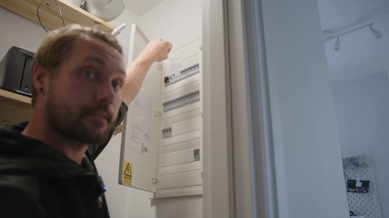 Lär dig hur du enkelt felsöker jordfel hemma genom att testa en säkring i taget.