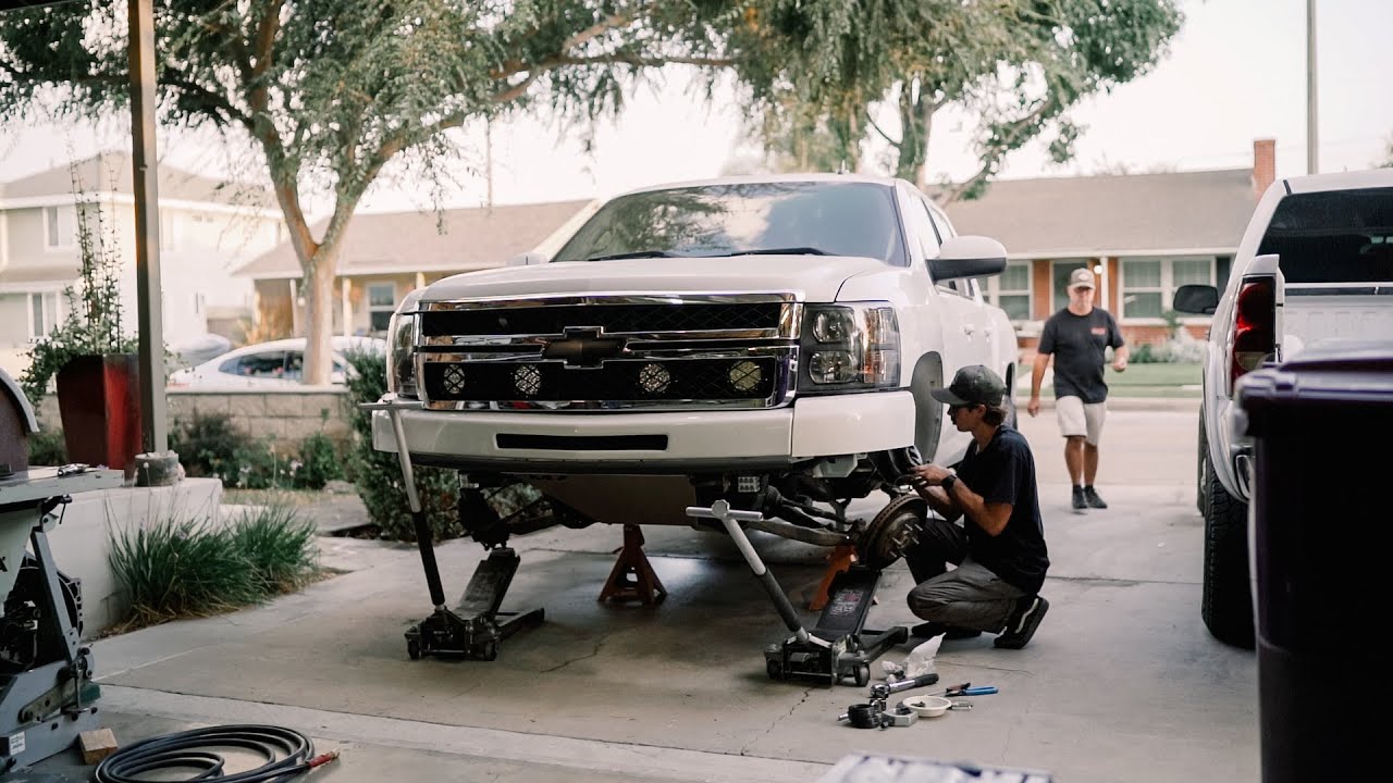 3.0 King Shocks Install 2009 4X4 Chevy Silverado