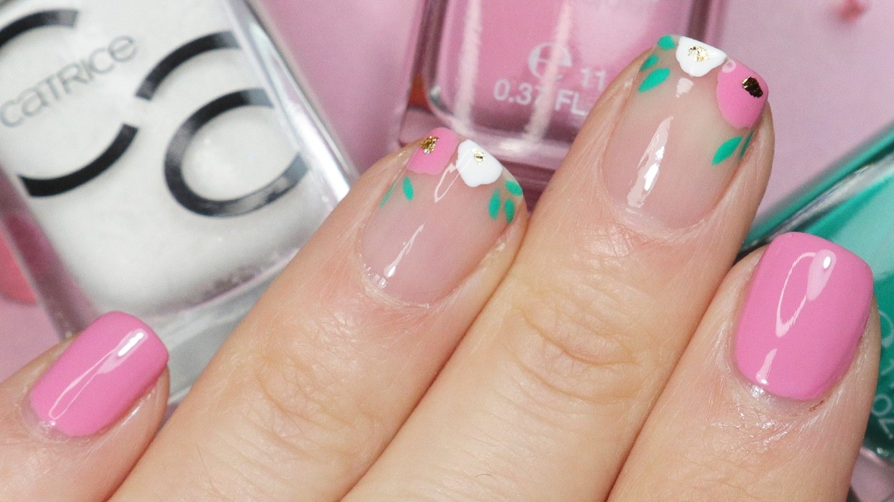 Cute French Manicure | Flowers French Tip Nail Art | Pink, White and Gold Foil Nails