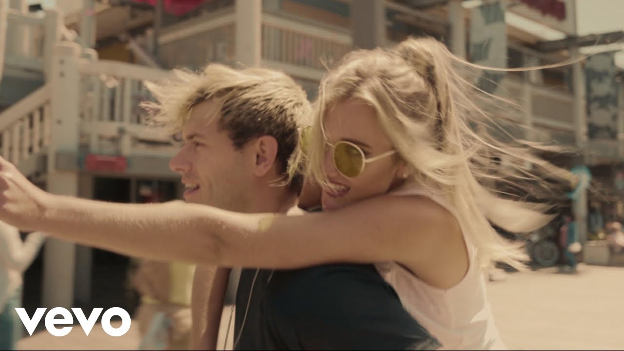 Chloé Caroline - Lemonade Dream