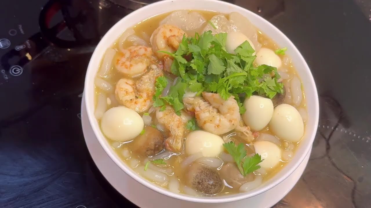 Nấu Nhanh Nồi Bánh Canh Tôm Trứng Cút Góc Bếp Nhỏ Và Bữa Tối Tại Nhà#103 