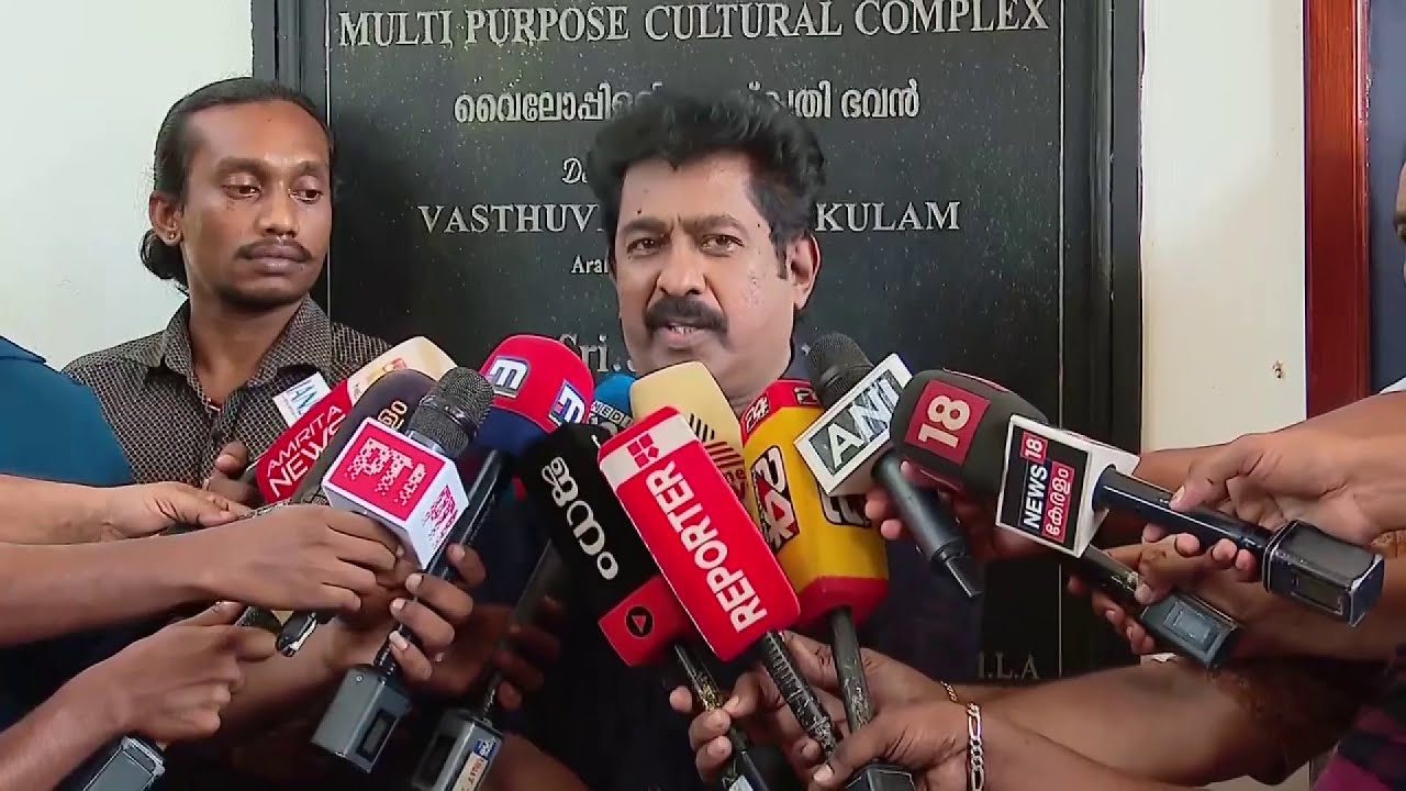 സർക്കാരിനെതിരെ വീണ്ടും തുറന്നടിച്ച് പ്രേംകുമാർ; ഐക്യദാർഢ്യം പ്രകടിപ്പിച്ച് കോണ്‍ഗ്രസ്