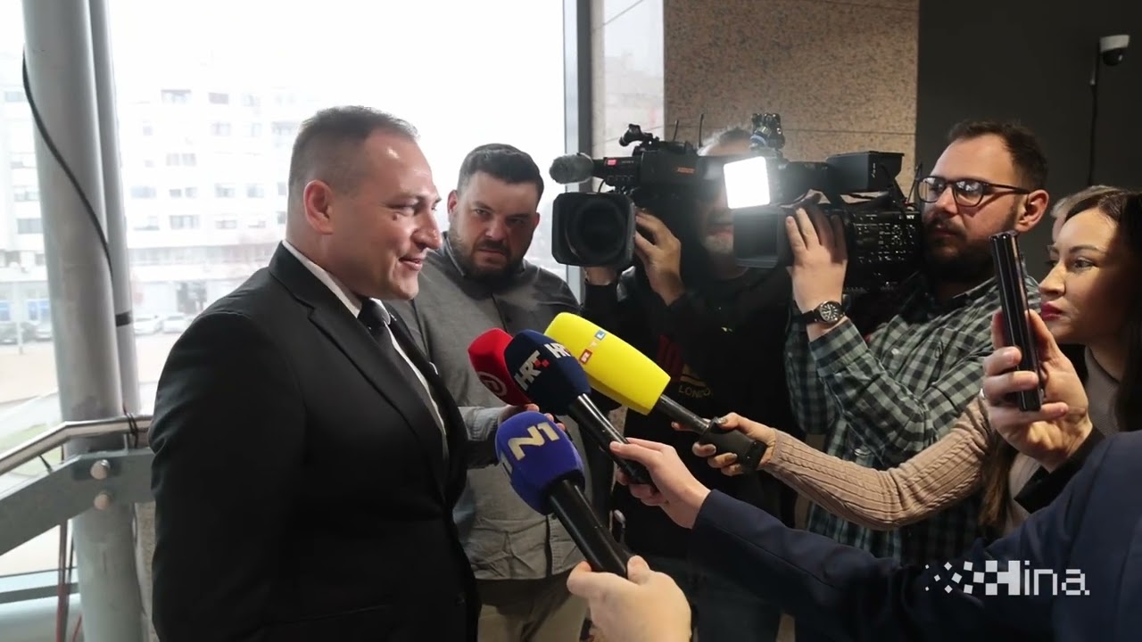 Dolazak ministra Vlajčića na sjednicu Vlade