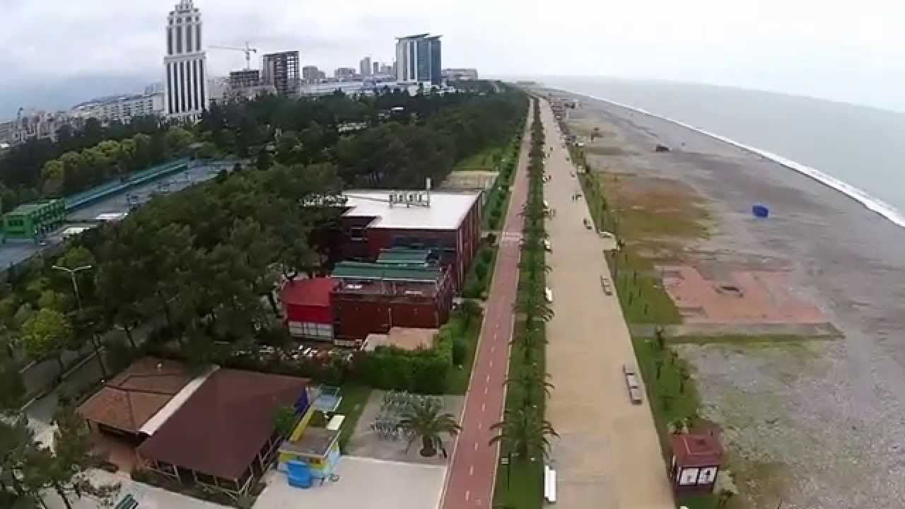 Вид на Батумский Бульвар с птичьего палета (целиком) / Batumi Boulevard Skye view