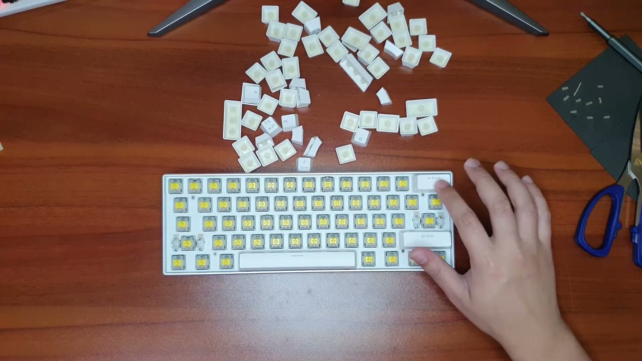 RK61 Pro by Royal Kludge Modding & Typing sound (Gateron pro milky yellow switches, stock keycaps)